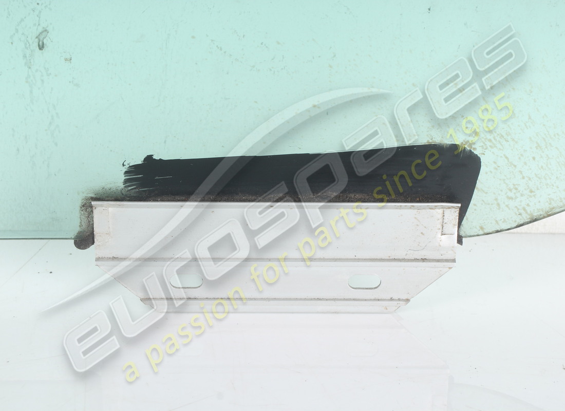 vidrio de ventana de puerta delantera izquierda usado maserati. número de pieza 377700629 (4)
