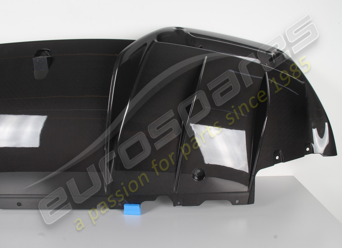 nuevo difusor trasero de carbono ferrari. número de parte 887758 (3)