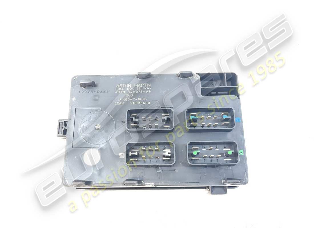 CAJA DE FUSIBLES TRASERA Aston Martin USADA . NÚMERO DE PIEZA 4G4314A073AE (1)