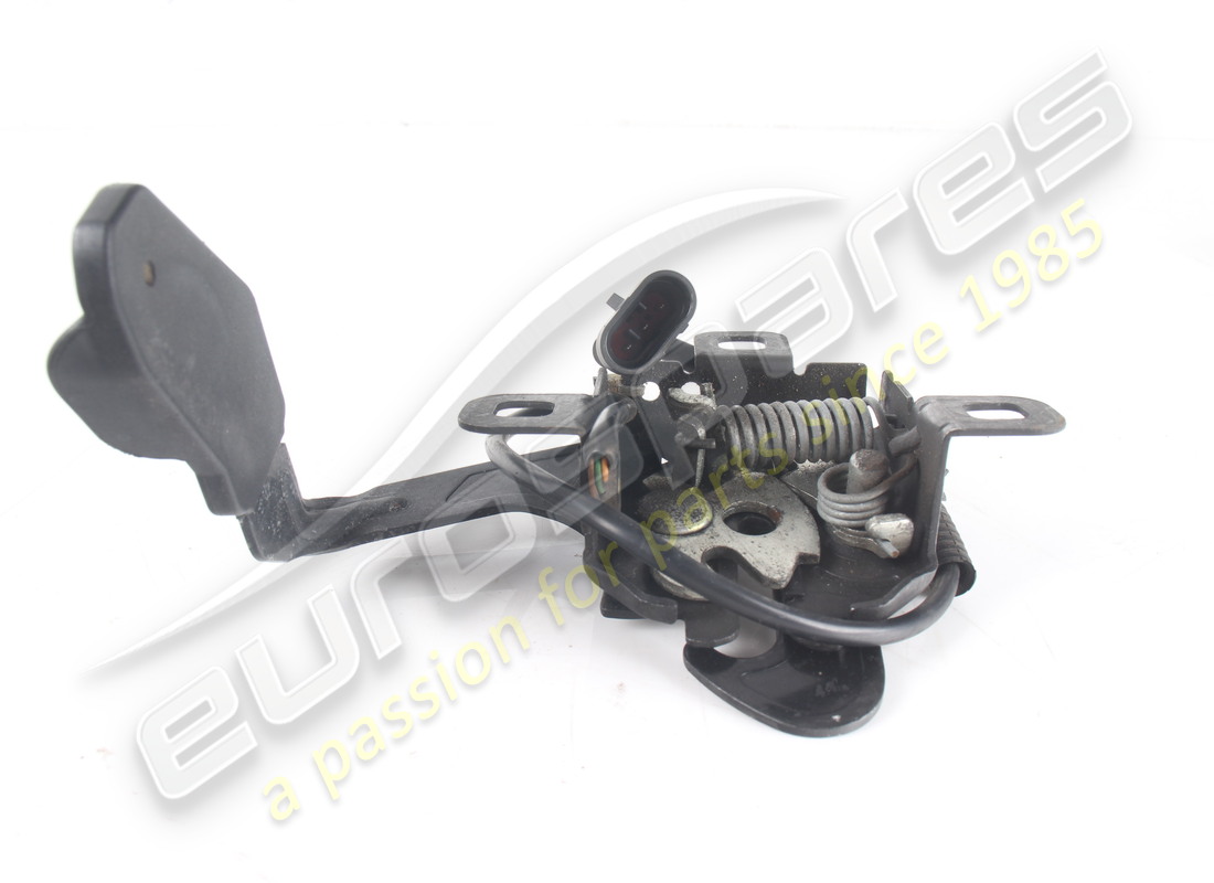 USADO FERRARI CIERRE DE TAPA. NÚMERO DE PIEZA 83752200 (2) usado ferrari cierre de tapa. número de pieza 83752200 (2)