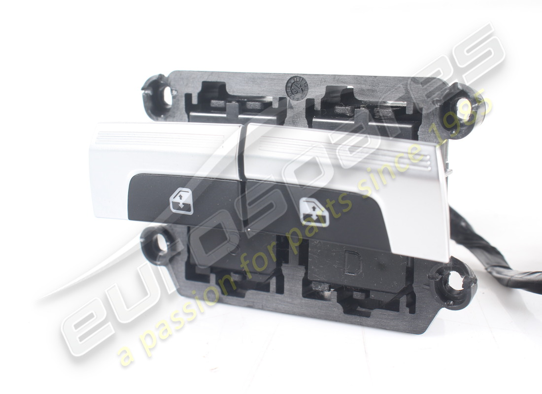 USADO FERRARI CONTROL DE ELEVALUNAS ELÉCTRICO COMPLETO. NÚMERO DE PIEZA 88495600 (2) usado ferrari control de elevalunas eléctrico completo. número de pieza 88495600 (2)