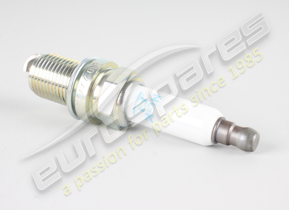 NUEVA BUJÍA NGK. NÚMERO DE PARTE 06H905601C (2) nueva bujía ngk. número de parte 06h905601c (2)