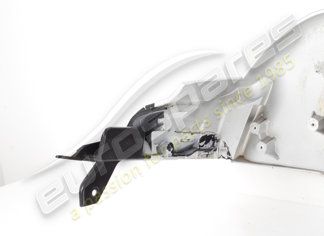 cubierta de barra antivuelco delantera usada ferrari. número de pieza 66461800 (5)