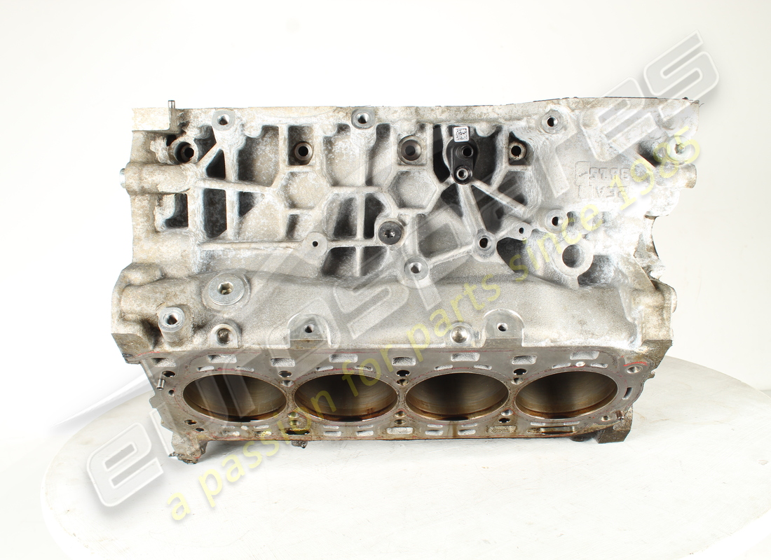 used lamborghini crankcase. part number 0p2103011ab (2)