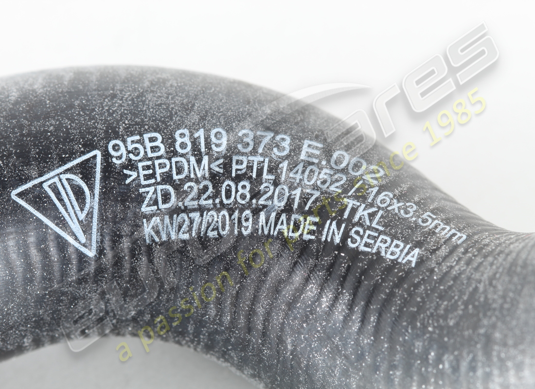 nueva manguera de refrigerante porsche con número de pieza 95b819373e (2)