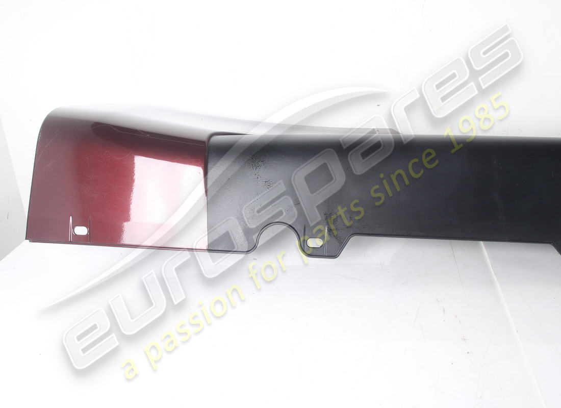 USADO MASERATI FALDÓN LATERAL DERECHO. NÚMERO DE PIEZA 980145473 (5) usado maserati faldón lateral derecho. número de pieza 980145473 (5)