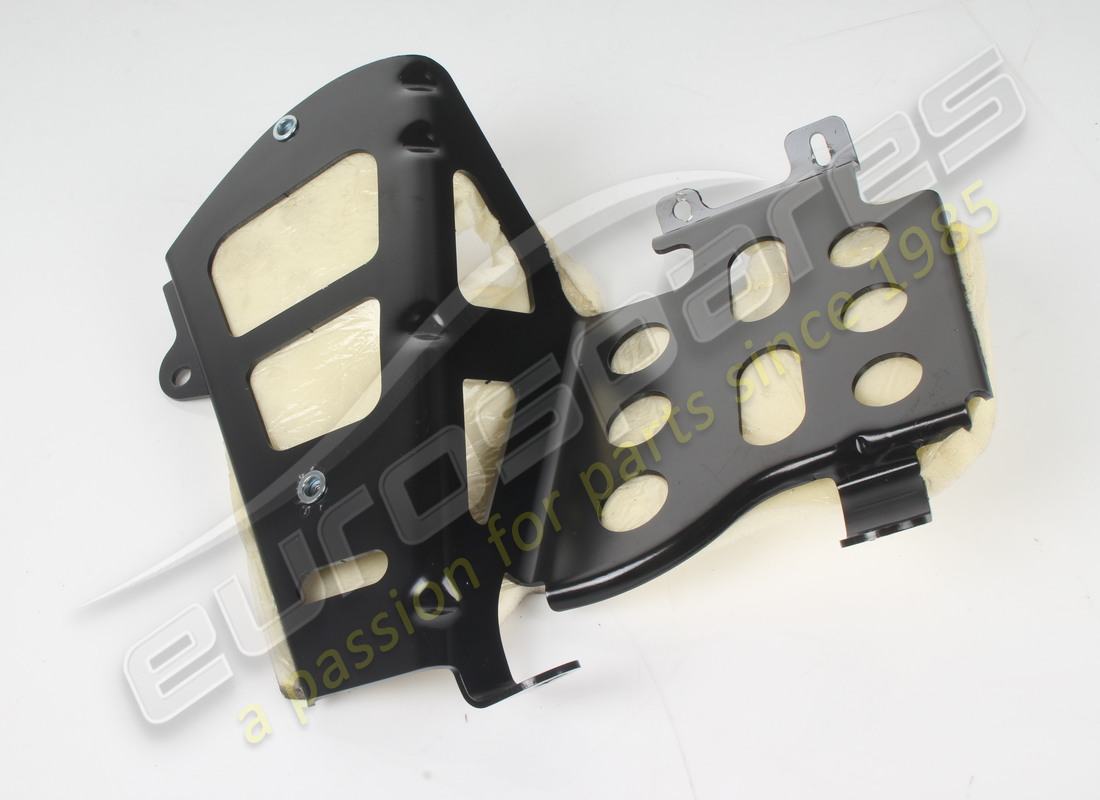 USADO Ferrari STAFFA SOST POGGIA PIEDE PIL . NÚMERO DE PARTE 795933 (1) USADO Ferrari STAFFA SOST POGGIA PIEDE PIL . NÚMERO DE PARTE 795933 (1)