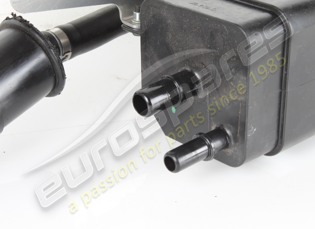 FILTRO DE VAPOR COMPLETO USADO FERRARI. NÚMERO DE PIEZA 895452 (3) filtro de vapor completo usado ferrari. número de pieza 895452 (3)