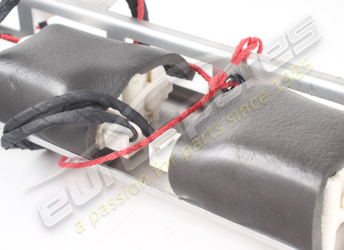 cerradura de puerta de guantera usada ferrari. número de pieza 83340200 (3)