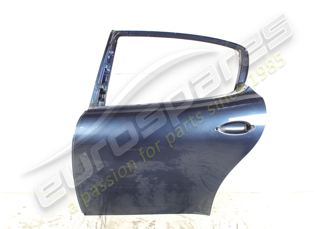 PUERTA TRASERA IZQUIERDA COMPLETA Maserati USADA. NÚMERO DE PARTE 67062300 (1)