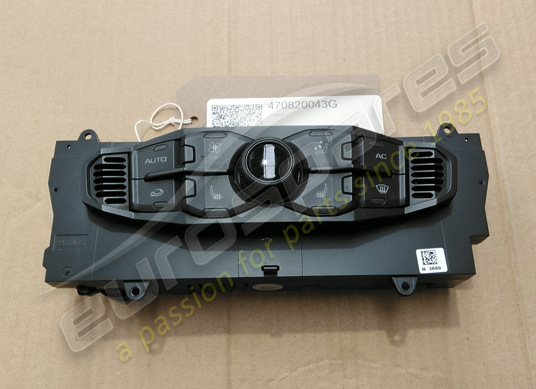 PANEL DE PANTALLA Y CONTROL DE A/C Lamborghini USADO. NÚMERO DE PARTE 470820043G (1)