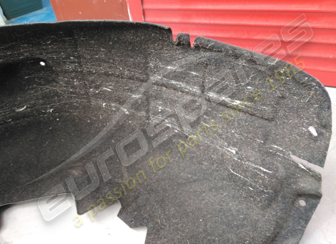 protección de rueda trasera derecha maserati usada. número de parte 670038155 (3)