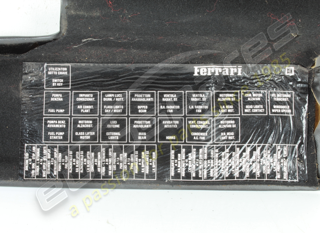 FUNDA Ferrari USADA . NÚMERO DE PARTE 62368600 (1)