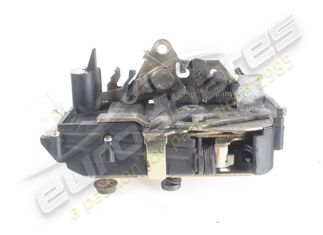 cerradura de puerta trasera izquierda usada maserati. número de pieza 374500245 (4)