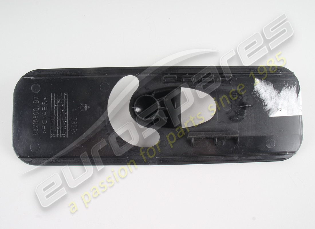 nueva placa ferrari. número de parte 68215800 (2)