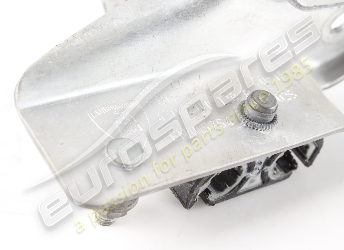 soporte de ángulo lamborghini usado. número de parte 470201128b (3)