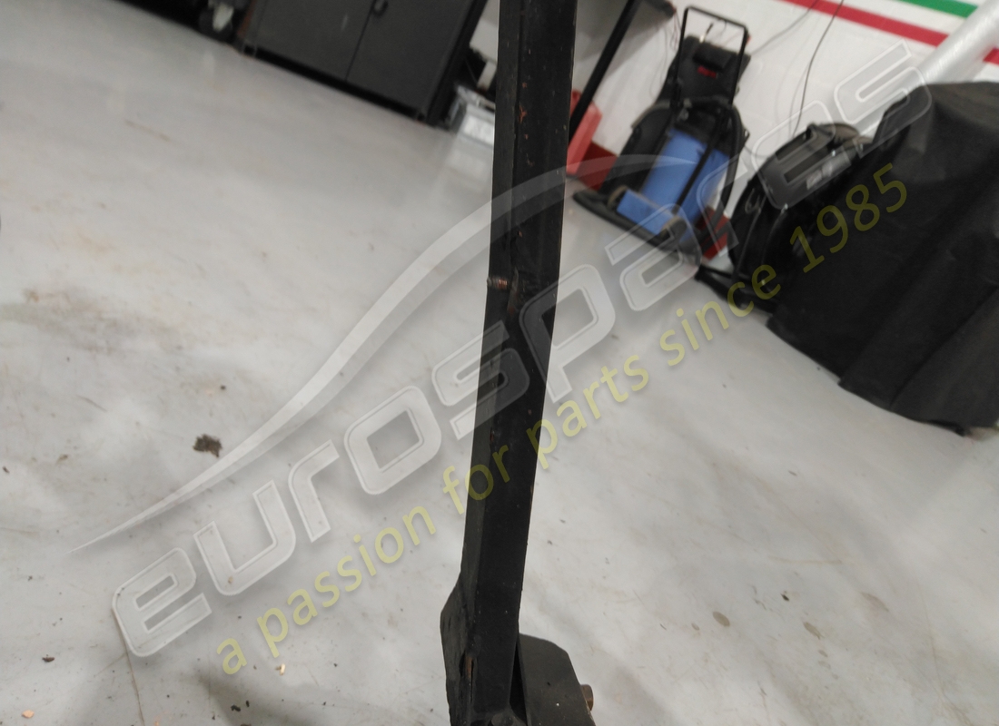 bastidor del motor ferrari dañado. número de parte 65098600 (3)