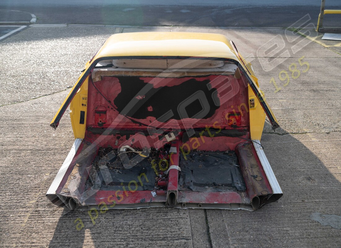 usado ferrari panel trasero completo gtb. número de pieza 61901500 (1)