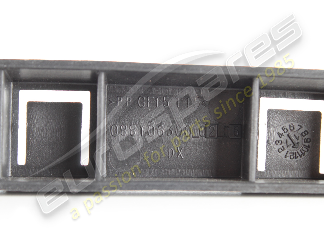 nuevo ferrari soporte de parachoques trasero lateral derecho. número de pieza 88106300 (5)