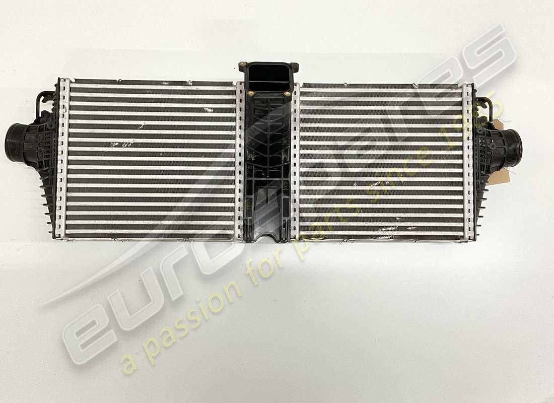 enfriador de aire de carga porsche usado. número de parte 992145805g (1)