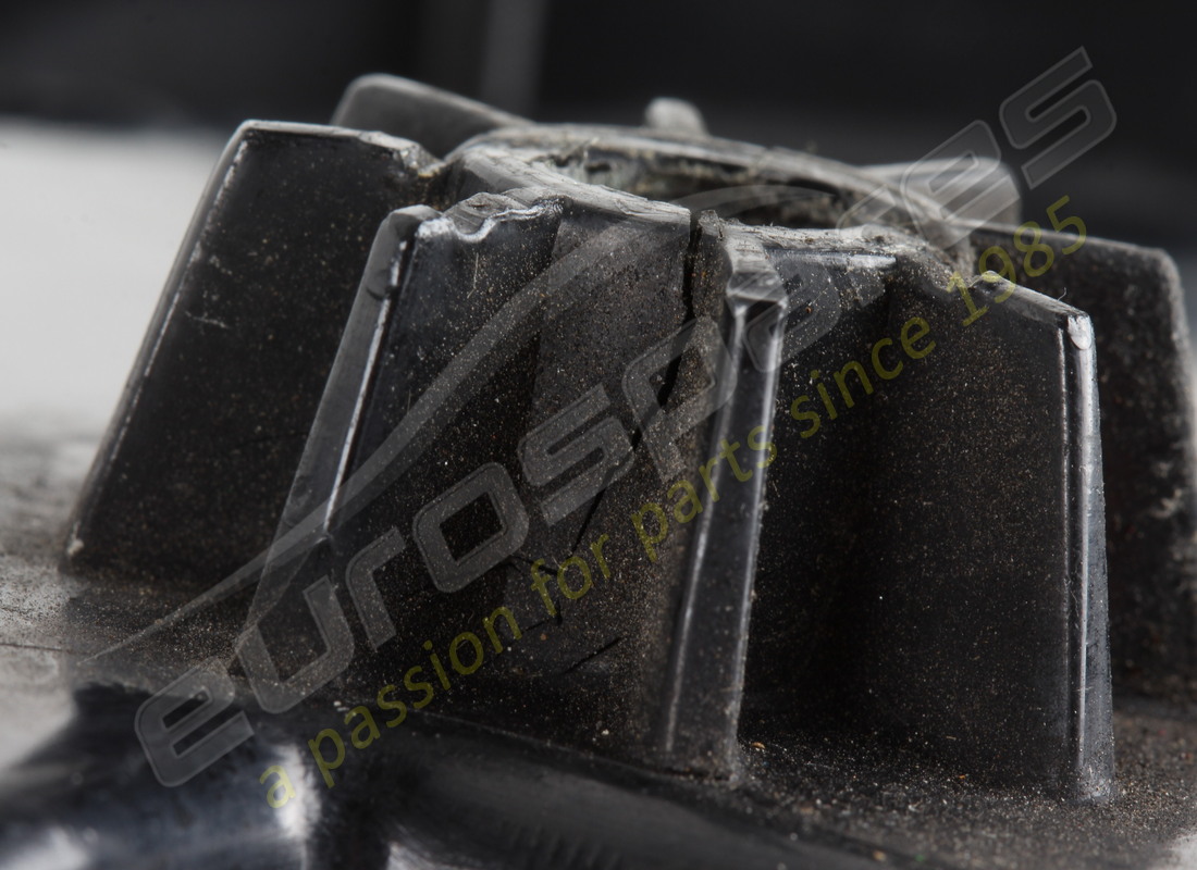 FARO DAÑADO EUROSPARES. NÚMERO DE PIEZA EAP1392841 (10) faro dañado eurospares. número de pieza eap1392841 (10)