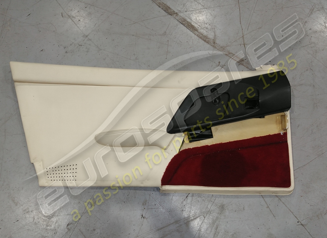 PANEL DE PUERTA IZQUIERDO Ferrari USADO EN CREMA VM3997. NÚMERO DE PARTE 63521404 (1)