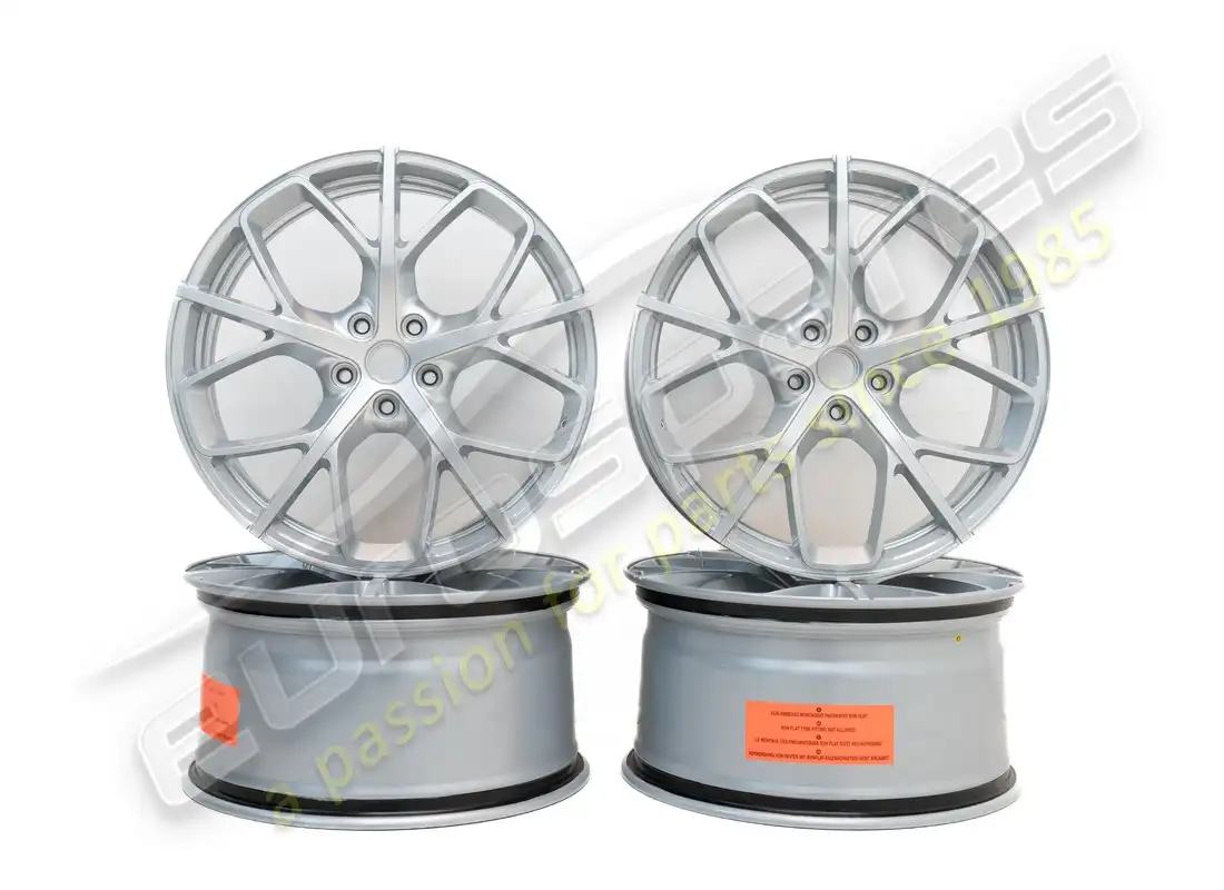 nuevo ferrari genuine 20 forjado ruedas, acabado de pintura, plata brillante. número de pieza 70004983 (1)