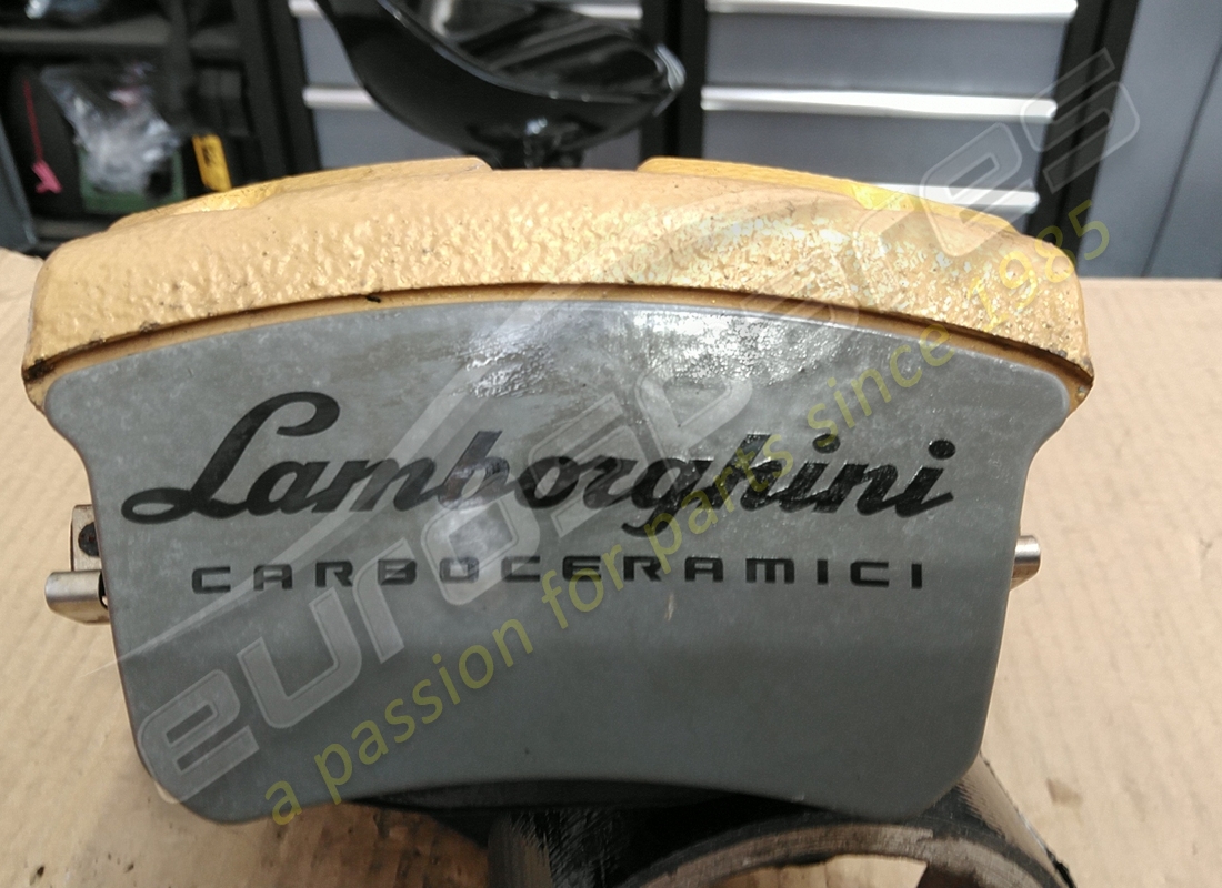 carcasa de pistón lamborghini usada con. número de pieza 4ml615404h (3)