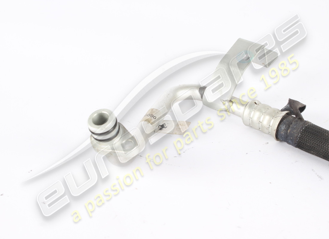 tubo de salida de radiador usado ferrari. número de pieza 909762 (2)