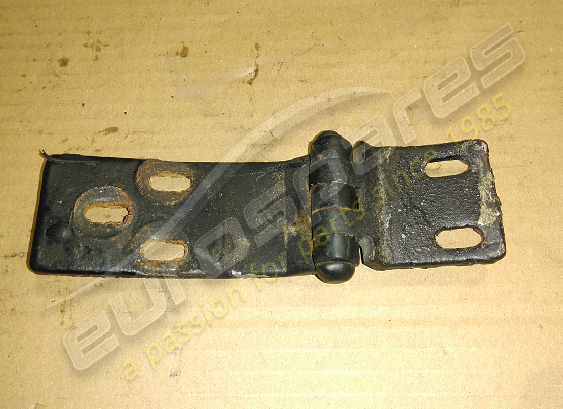 CONJUNTO DE BISAGRA DE LA TAPA DEL MALETERO USADO Ferrari. NÚMERO DE PIEZA 40355604 (1)