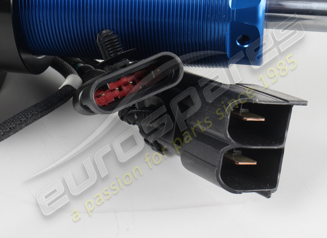 NUEVO AMORTIGUADOR DELANTERO IZQUIERDO FERRARI. NÚMERO DE PIEZA 785512 (5) nuevo amortiguador delantero izquierdo ferrari. número de pieza 785512 (5)