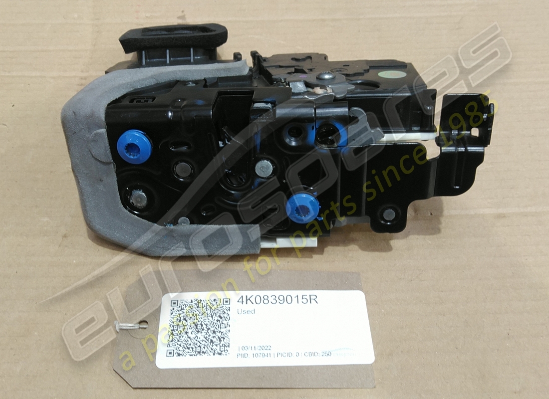 CERRADURA DE PUERTA Lamborghini USADA. NÚMERO DE PARTE 4K0839015R (1)