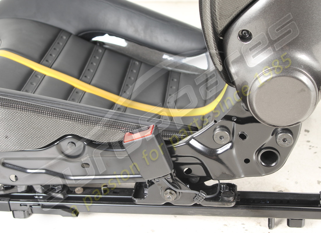 daytona carbon ferrari 296 usada seats (talla grande). número de pieza eap1490392 (10)