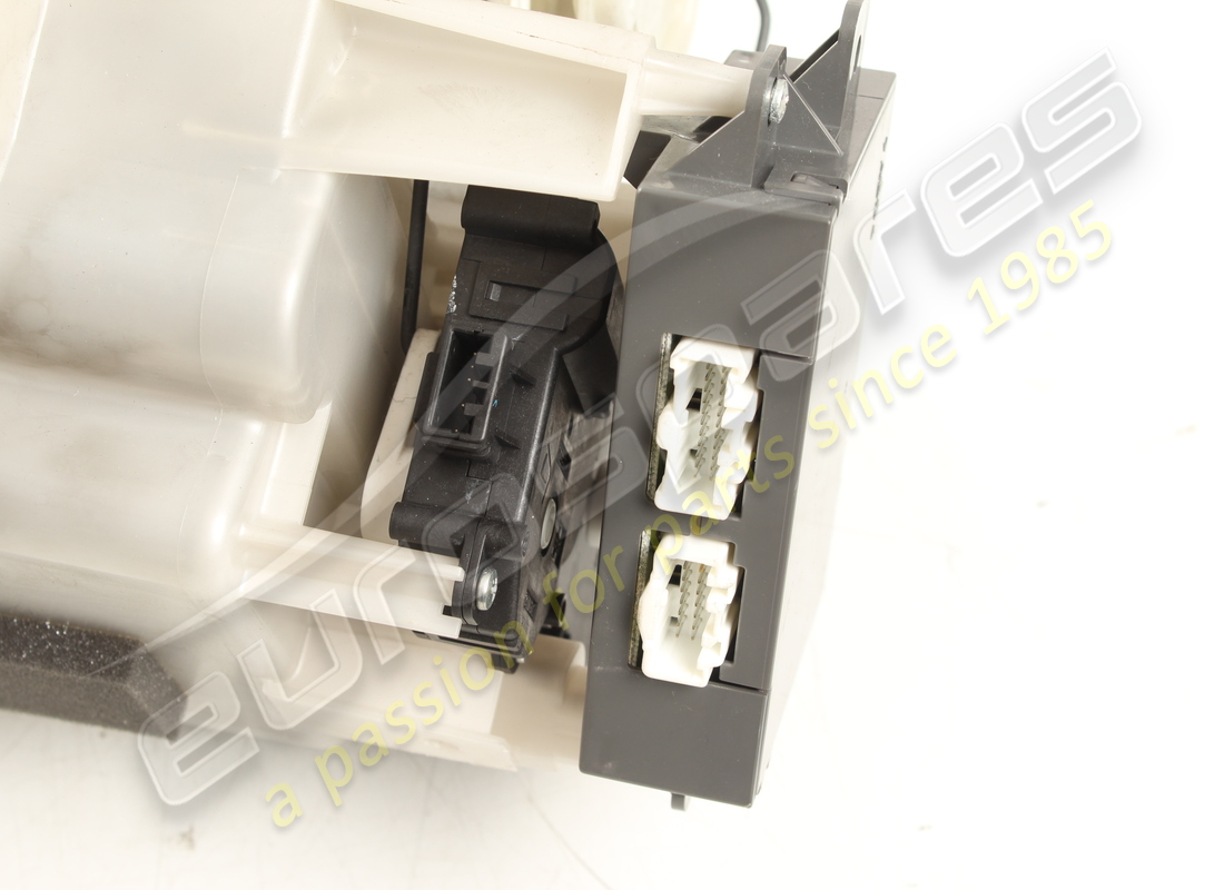 unidad de calefacción/aire acondicionado aston martin usada, incluyendo ecu. número de pieza 6g3318n407ba (3)