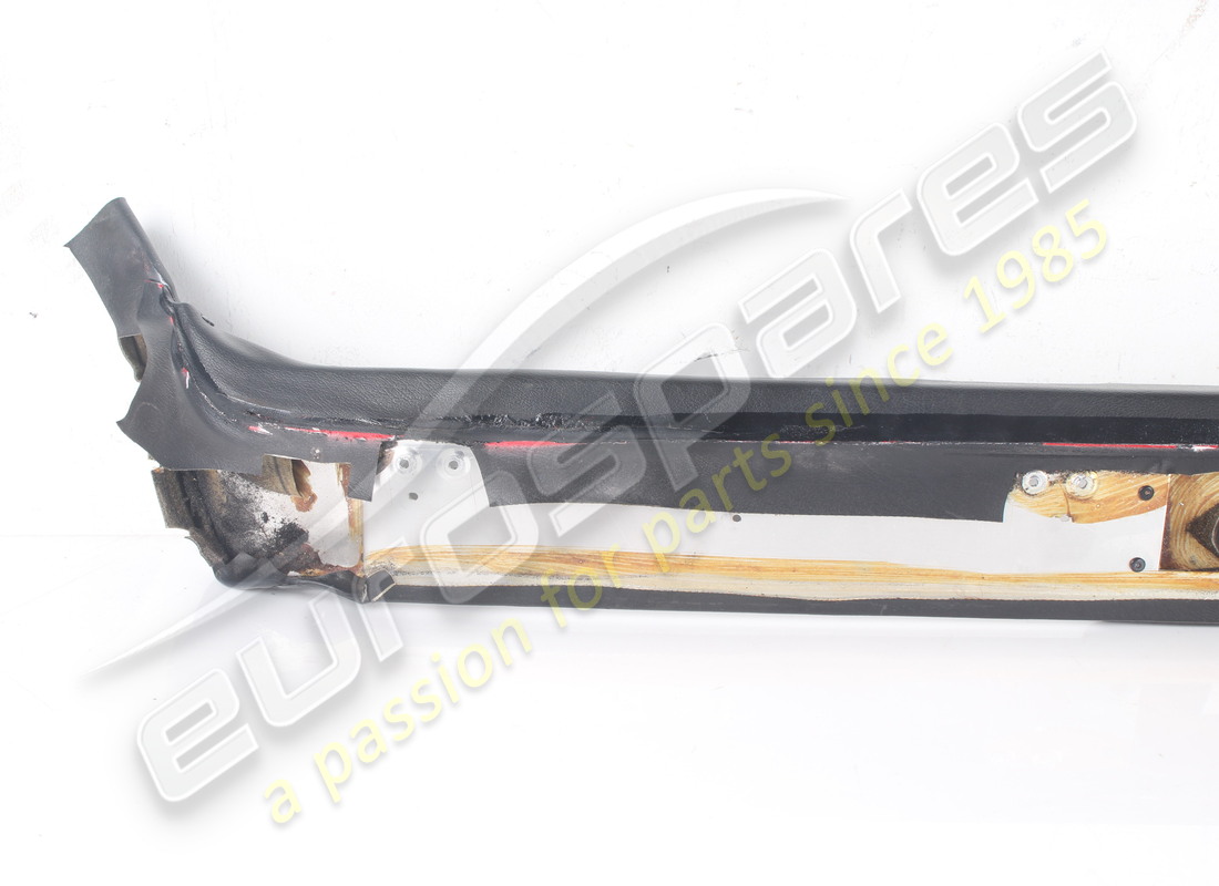 MOLDURA RHD GTS FERRARI USADA. NÚMERO DE PARTE 61951600 (6) moldura rhd gts ferrari usada. número de parte 61951600 (6)