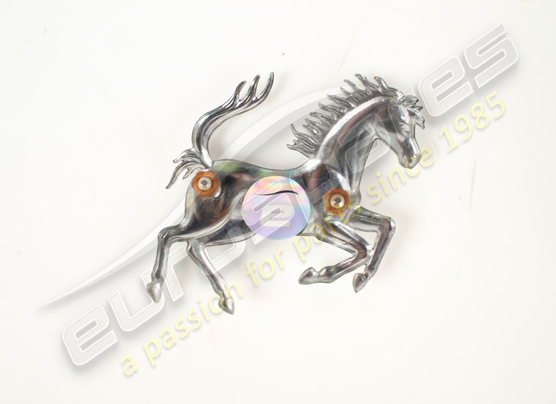 insignia de cavallino rampante de ferrari usada. número de parte 883808 (2)