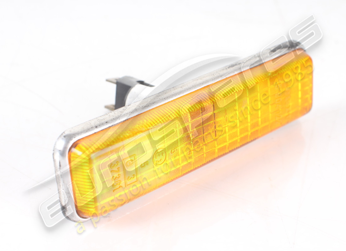 INDICADOR DE DIRECCIÓN LATERAL USADO MASERATI. NÚMERO DE PIEZA 373180127 (1) indicador de dirección lateral usado maserati. número de pieza 373180127 (1)