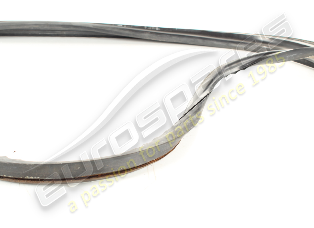 envolvente de goma de lúnea trasera ferrari usada. número de parte 60854400 (3)