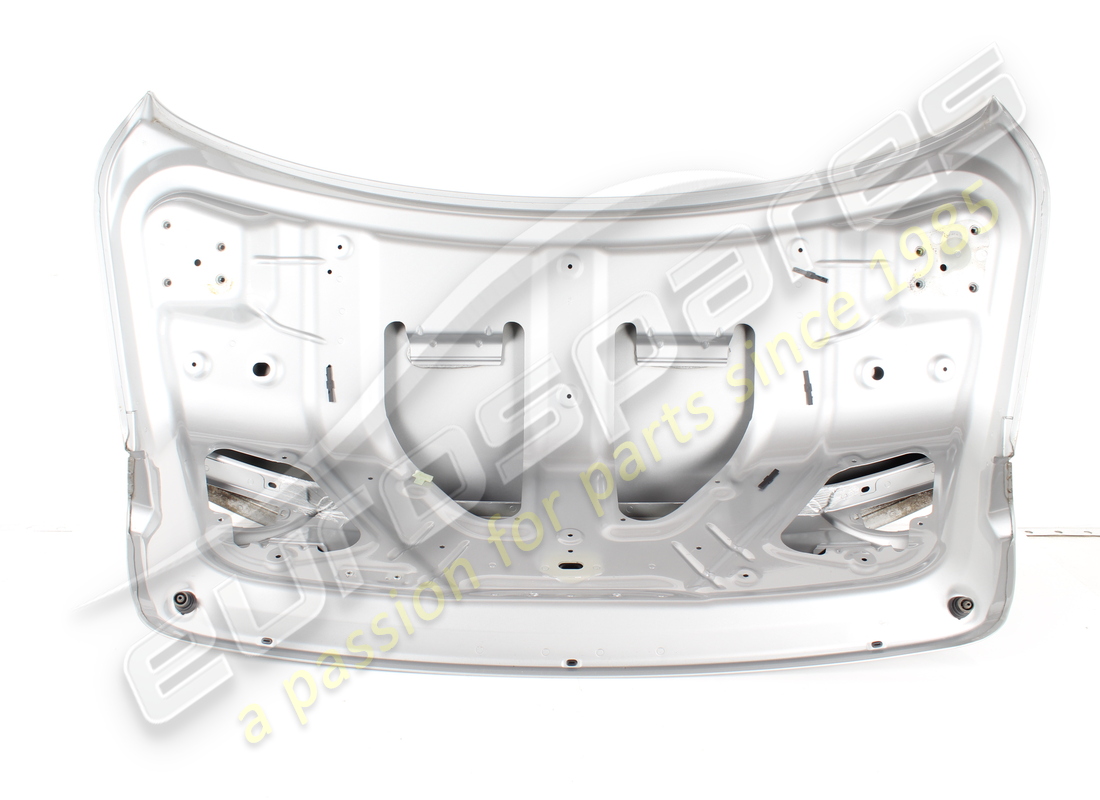 tapa trasera completa maserati usada. número de parte 673005300 (5)