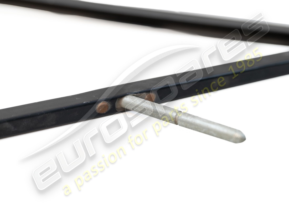 NUEVO EUROSPARES 246 GT DELANTERO IZQUIERDO CUARTO DE VASO CHASIS. NÚMERO DE PIEZA EAP1390057 (2) nuevo eurospares 246 gt delantero izquierdo cuarto de vaso chasis. número de pieza eap1390057 (2)