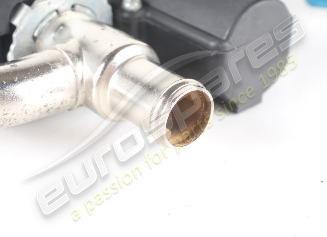 válvula tgk izquierda (control de calefacción) usada ferrari. número de pieza 67444900 (5)