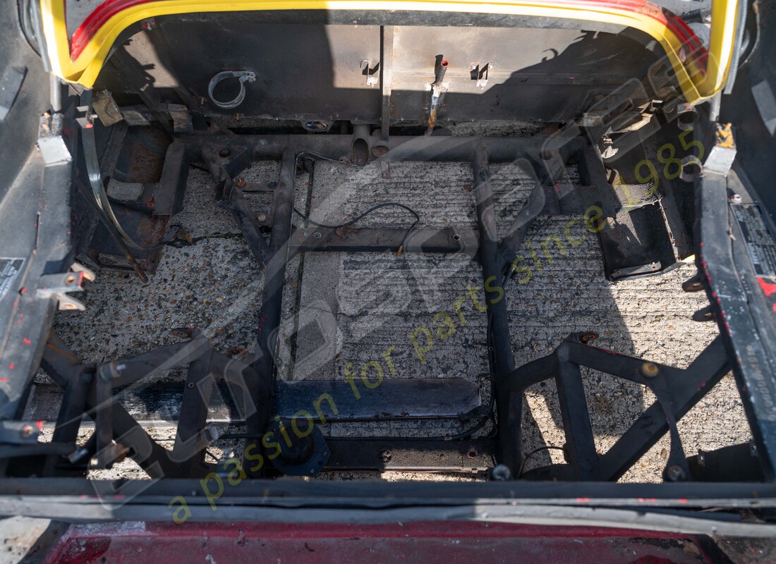 usado ferrari panel trasero completo gtb. número de pieza 61901500 (6)