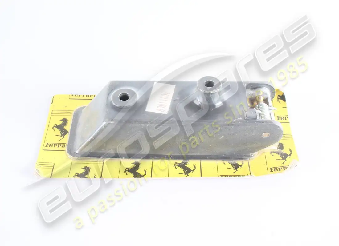 nueva manija interna de apertura de botas ferrari (motivo de caballo en relieve). número de pieza 63011800 (1)