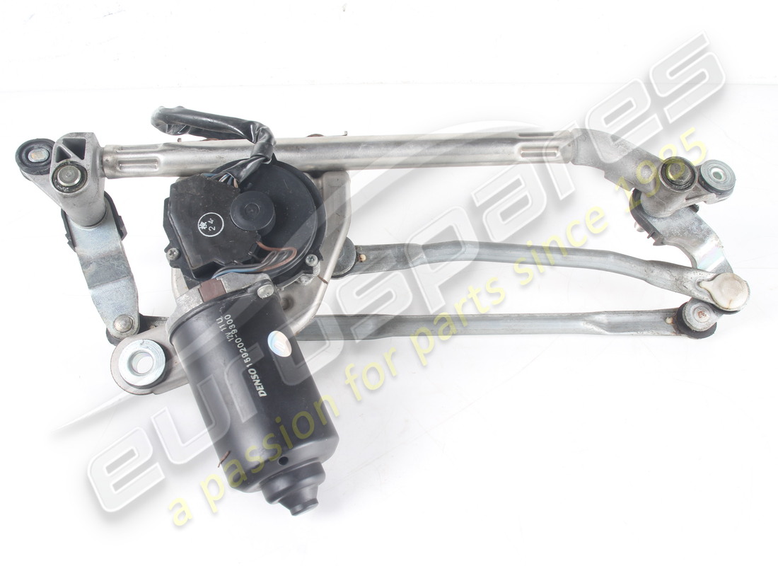 LIMPIAPARABRISAS CON MOTOR FERRARI USADO. NÚMERO DE PARTE 84198200 (1) limpiaparabrisas con motor ferrari usado. número de parte 84198200 (1)