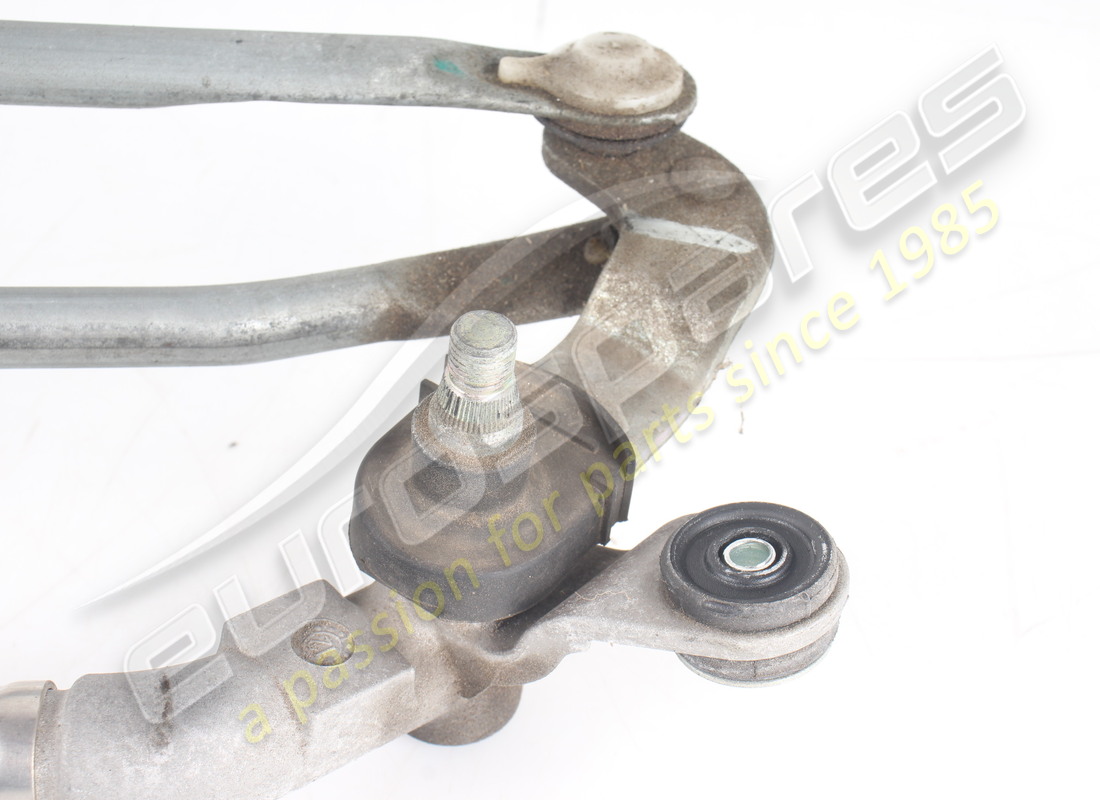 LIMPIAPARABRISAS CON MOTOR FERRARI USADO. NÚMERO DE PARTE 84198200 (8) limpiaparabrisas con motor ferrari usado. número de parte 84198200 (8)