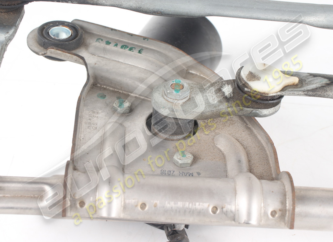 LIMPIAPARABRISAS CON MOTOR FERRARI USADO. NÚMERO DE PARTE 84198200 (6) limpiaparabrisas con motor ferrari usado. número de parte 84198200 (6)