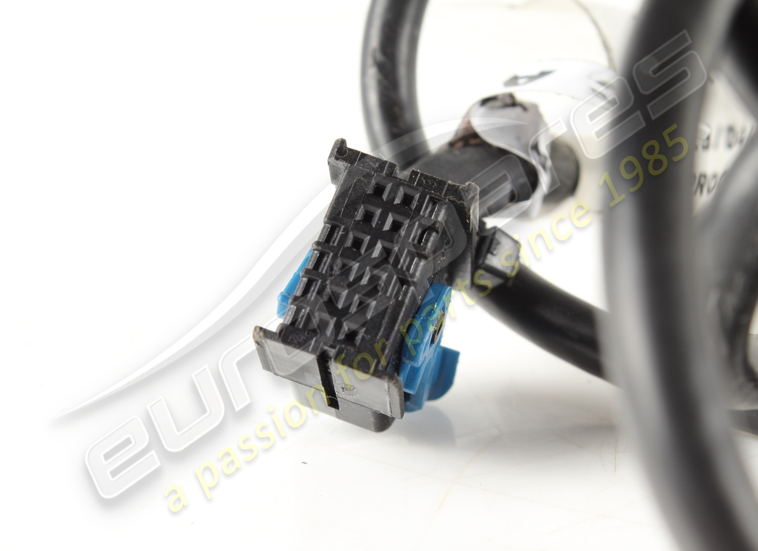 cable de enchufe usb-ndm ferrari usado. número de parte 311948 (3)