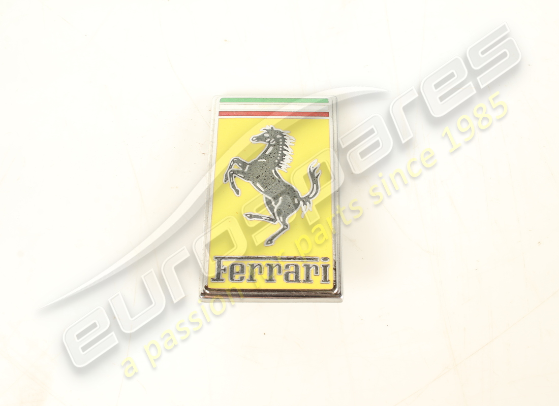 USADO Ferrari INSIGNIA DE NARIZ DELANTERA. NÚMERO DE PIEZA 62673100 (1)