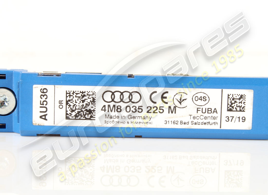 AMPLIFICADOR DE ANTENA USADO LAMBORGHINI AM/FM/DAB RDW/NAR. NÚMERO DE PIEZA 4M8035225M (2) amplificador de antena usado lamborghini am/fm/dab rdw/nar. número de pieza 4m8035225m (2)