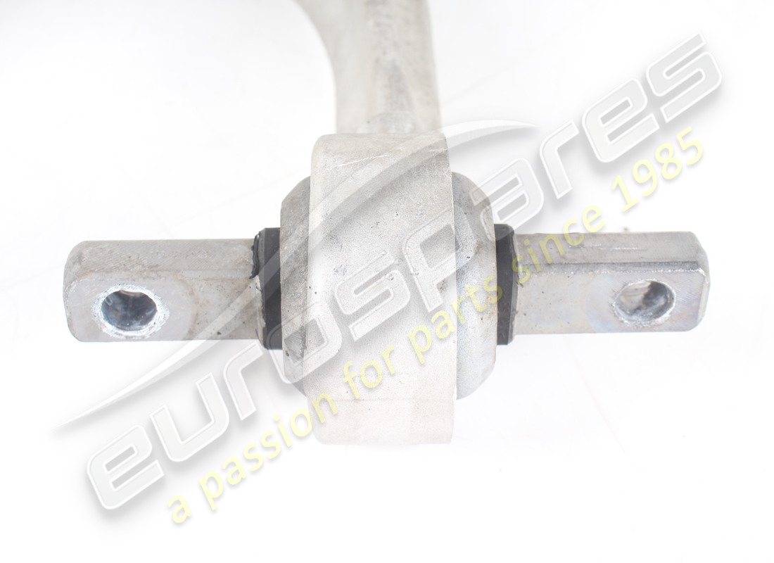 USADO FERRARI BRAZO SUPERIOR DELANTERO IZQUIERDO COMPLETO. NÚMERO DE PARTE 269262 (4) usado ferrari brazo superior delantero izquierdo completo. número de parte 269262 (4)